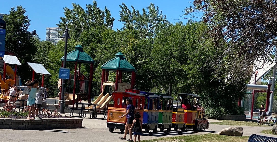 Chinguacousy Park trackless train